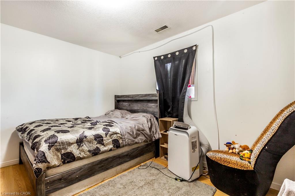 104 Oakwood Avenue, Cambridge, ON