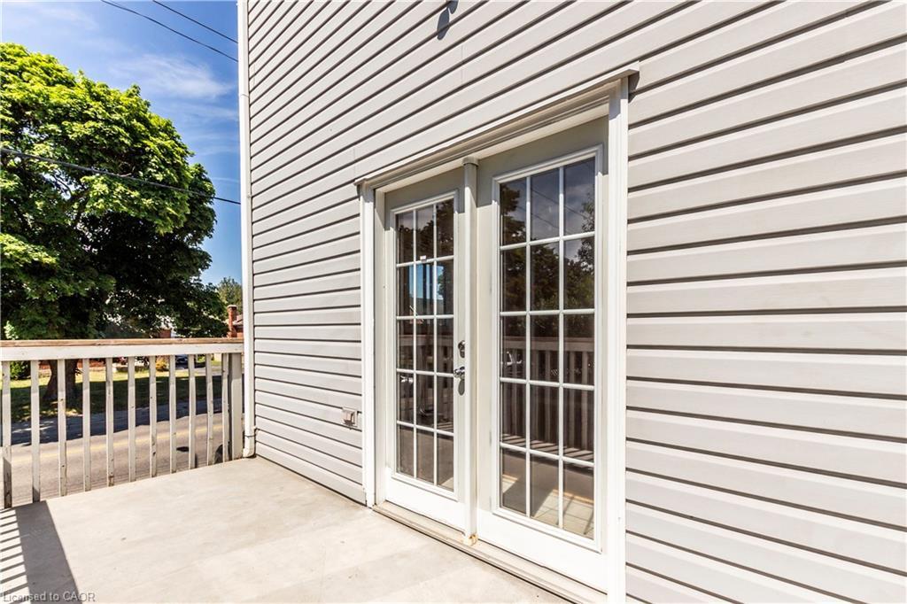 104 Oakwood Avenue, Cambridge, ON