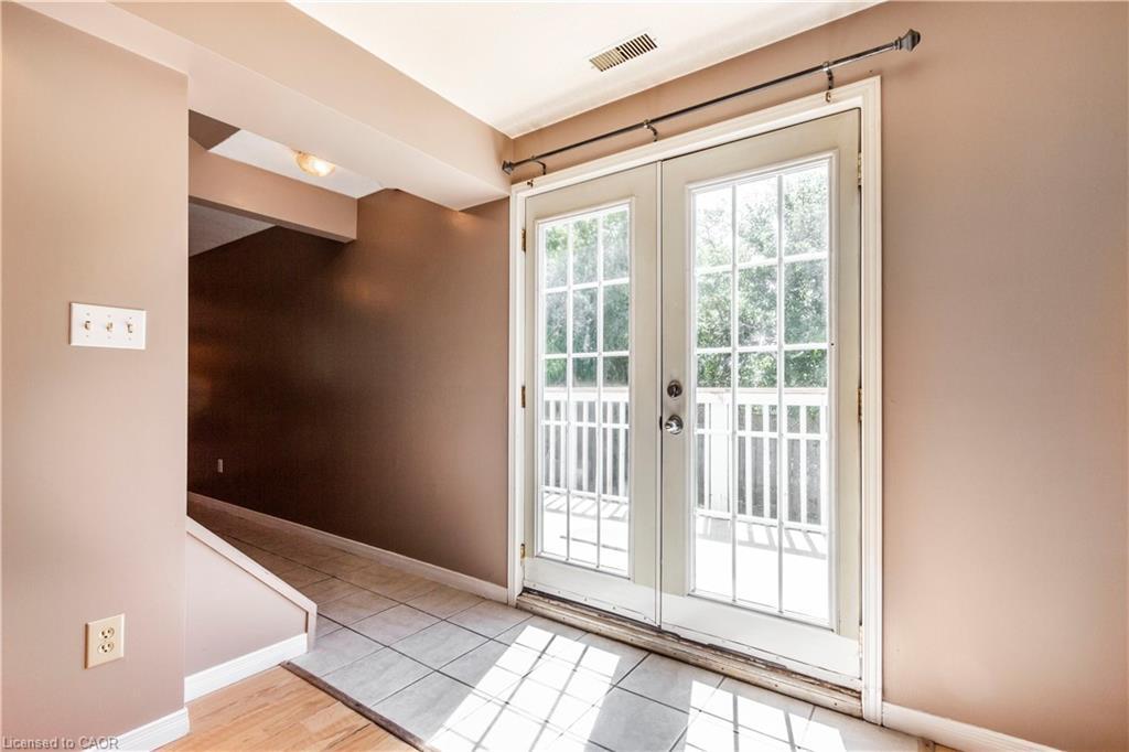 104 Oakwood Avenue, Cambridge, ON