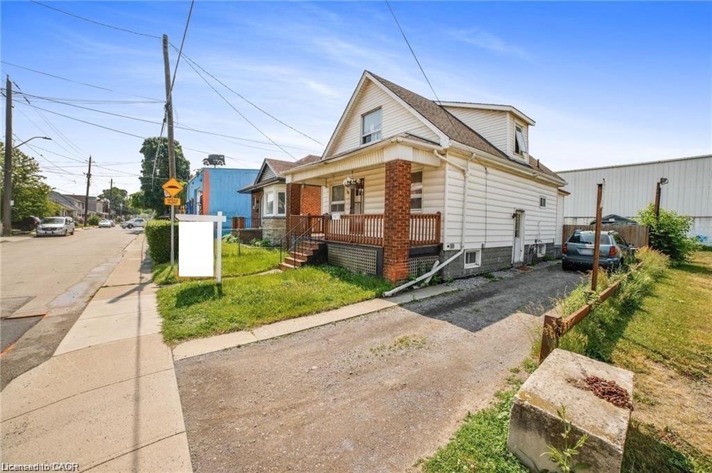 20 Gertrude Street, Hamilton, ON - Outdoor With Deck Patio Veranda