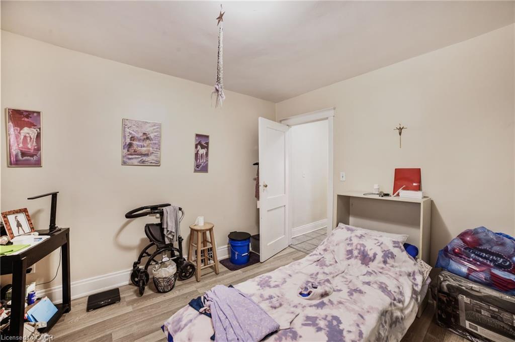 20 Gertrude Street, Hamilton, ON - Indoor Photo Showing Bedroom