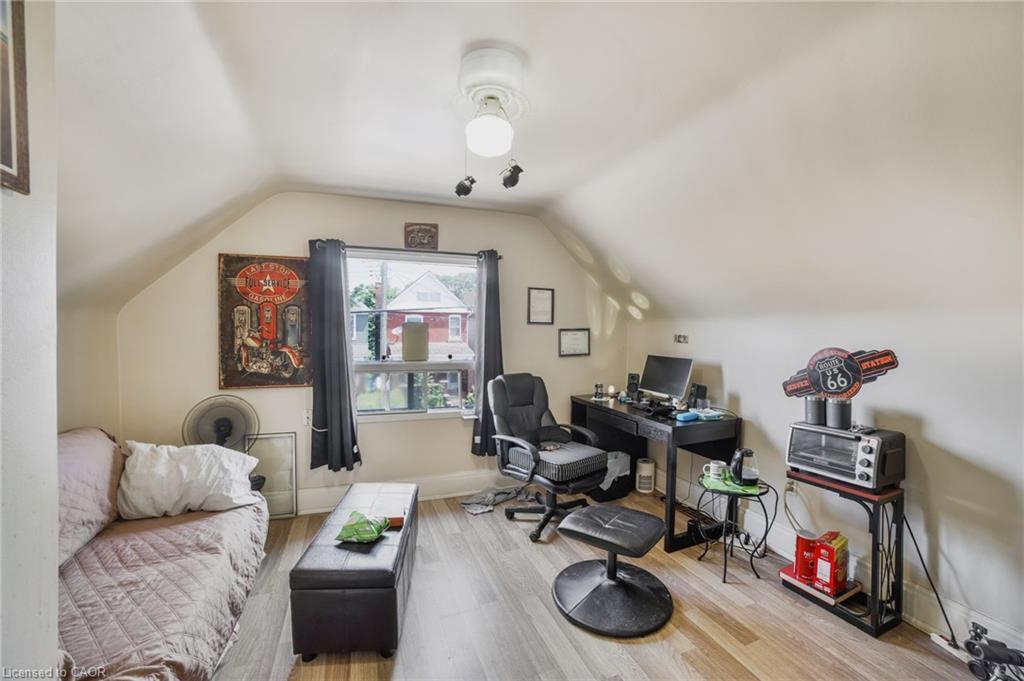 20 Gertrude Street, Hamilton, ON - Indoor