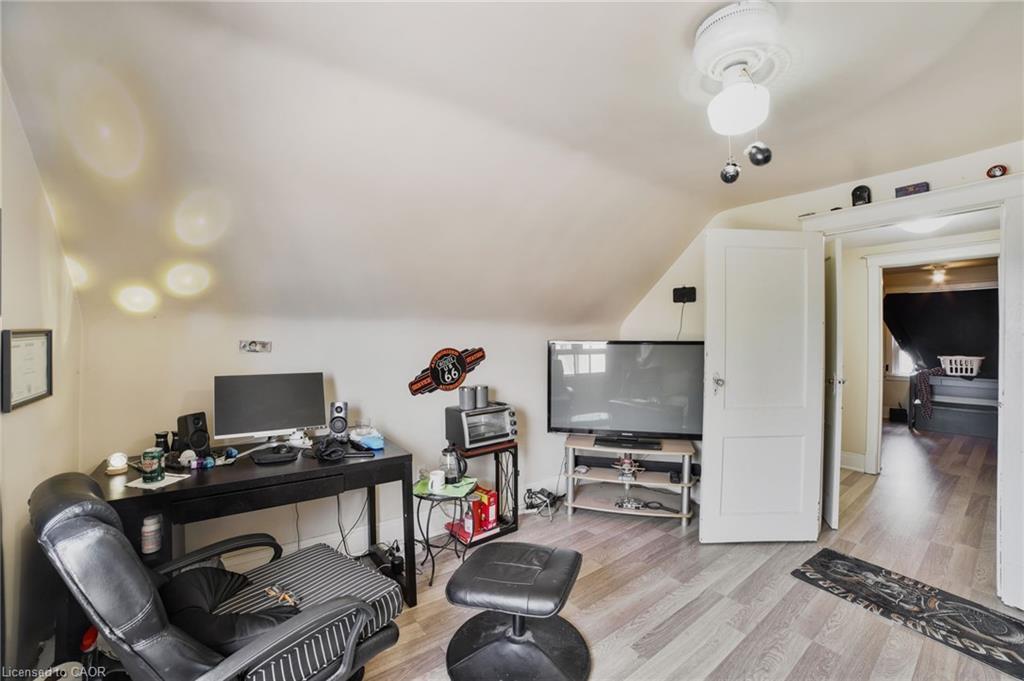 20 Gertrude Street, Hamilton, ON - Indoor