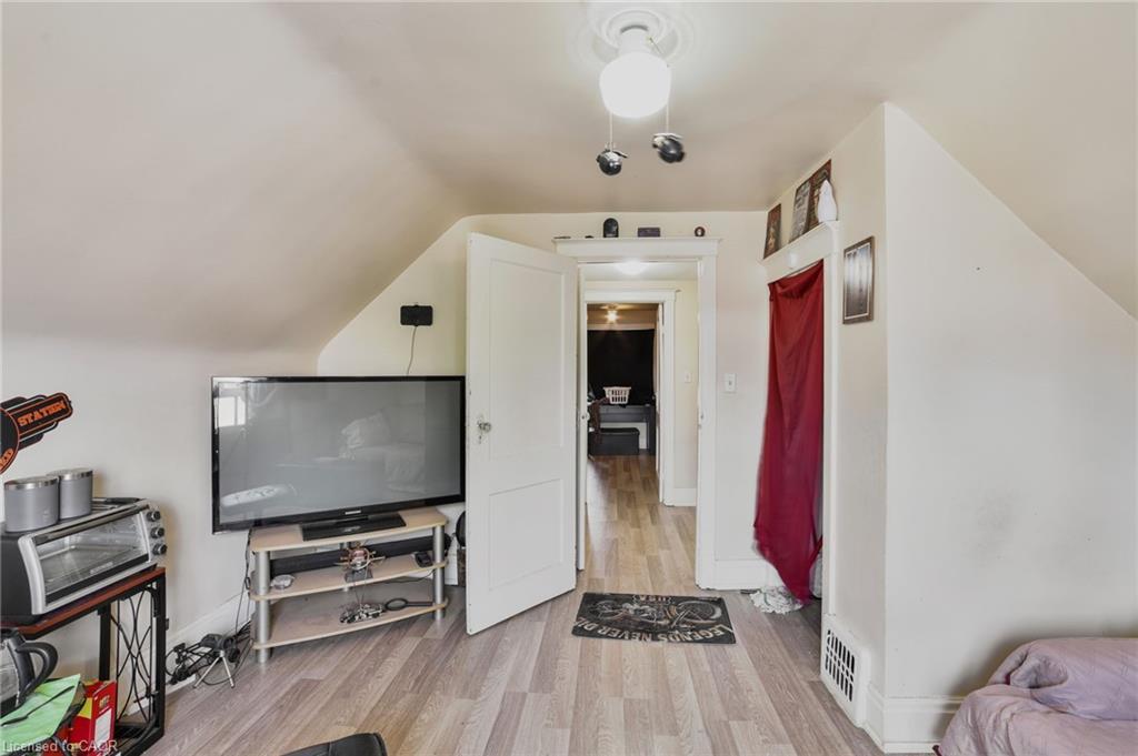 20 Gertrude Street, Hamilton, ON - Indoor