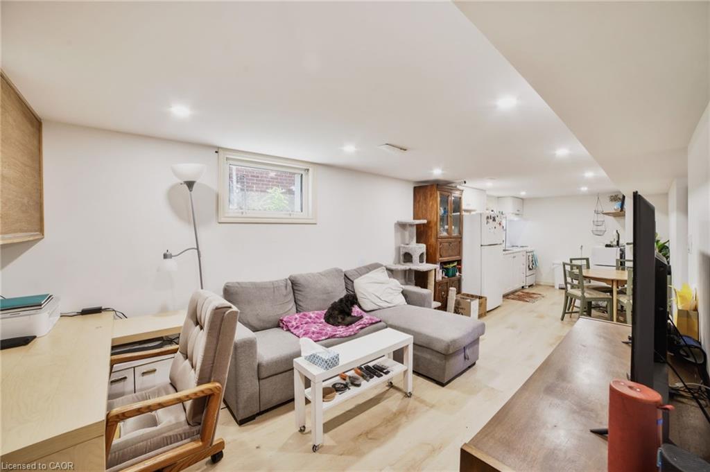 20 Gertrude Street, Hamilton, ON - Indoor