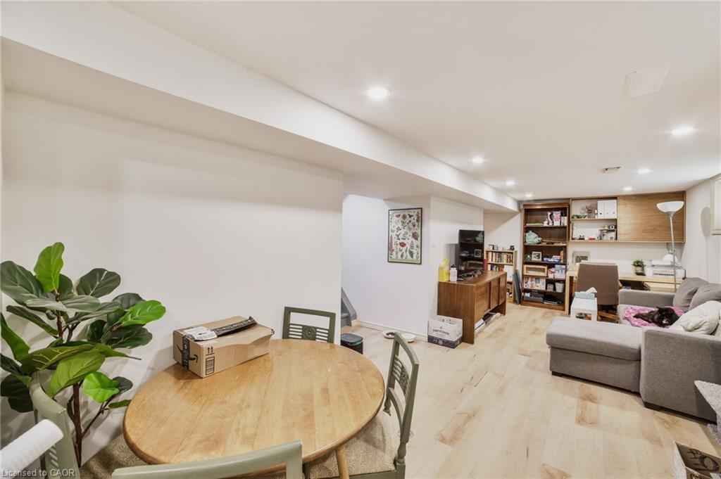 20 Gertrude Street, Hamilton, ON - Indoor