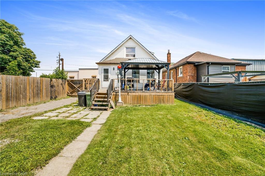 20 Gertrude Street, Hamilton, ON - Outdoor With Deck Patio Veranda