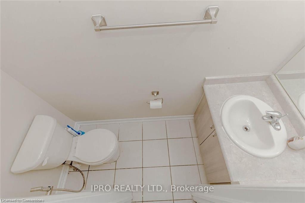 121 Elm Street, Dundalk, ON - Indoor Photo Showing Bathroom