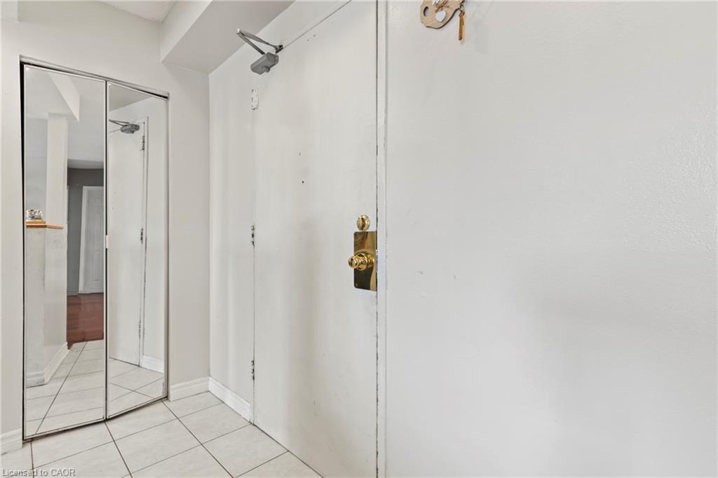 105-851 Queenston Road, Hamilton, ON - Indoor Photo Showing Other Room