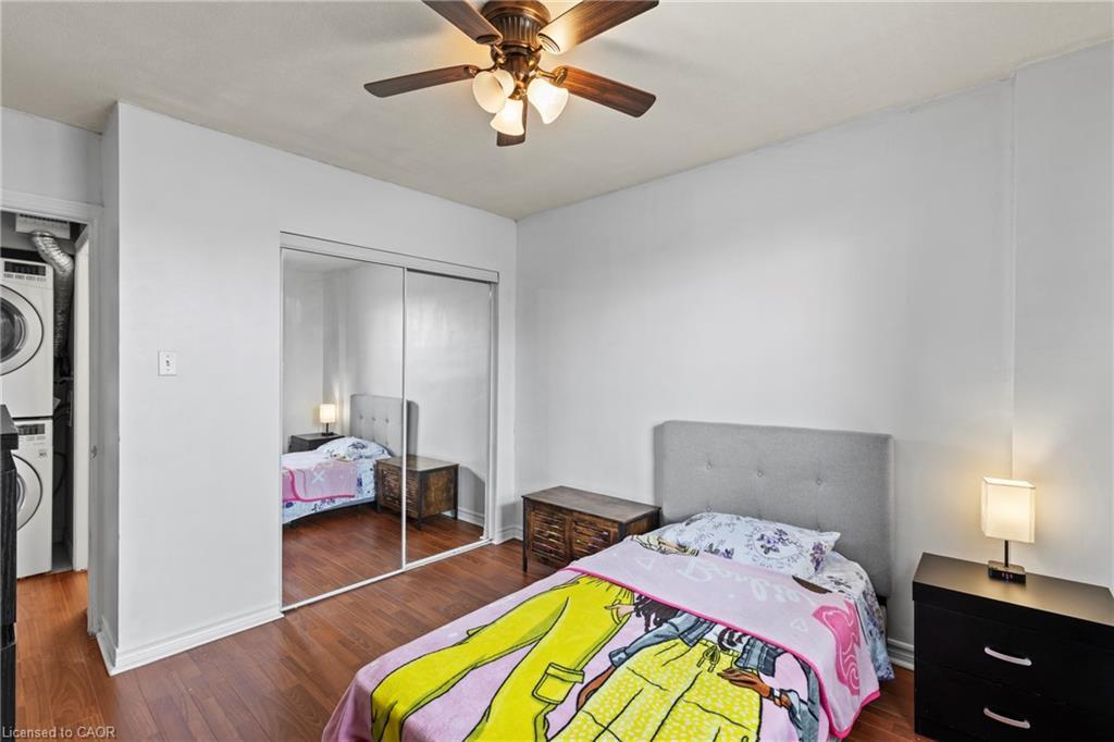 105-851 Queenston Road, Hamilton, ON - Indoor Photo Showing Bedroom
