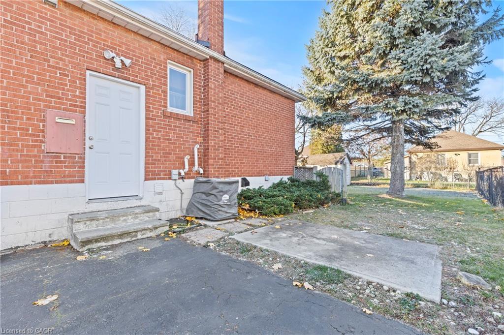 50 West 4Th Street, Hamilton, ON - Outdoor