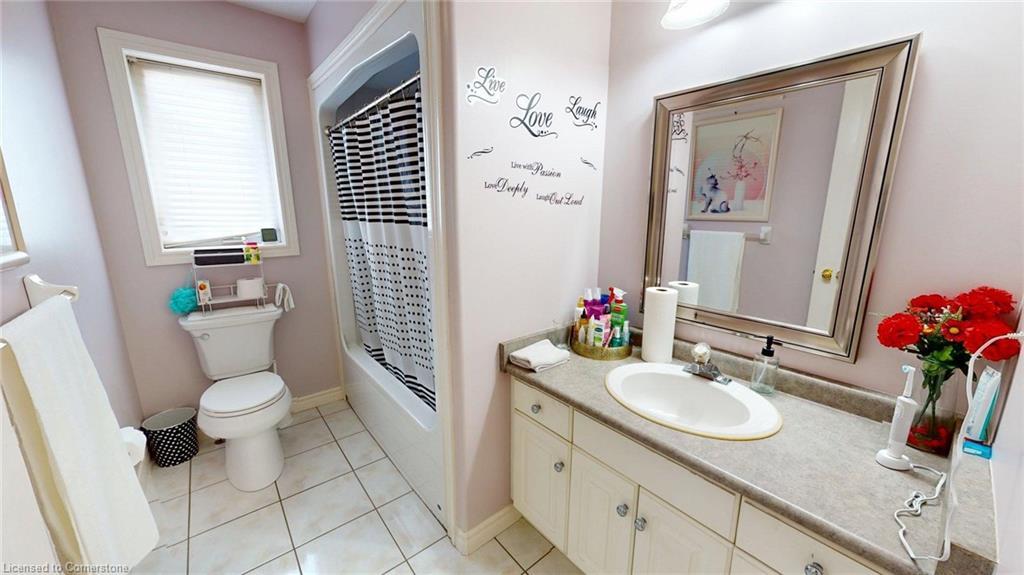 51 Highgate Road, Kitchener, ON - Indoor Photo Showing Bathroom