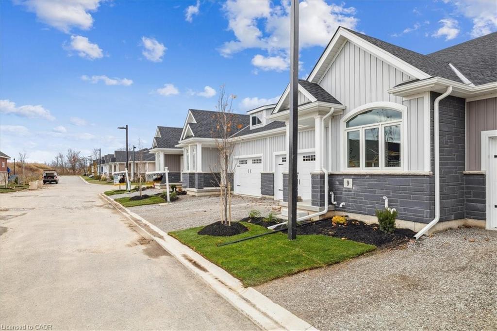 9 Wiley Trail, Welland, ON - Outdoor With Facade