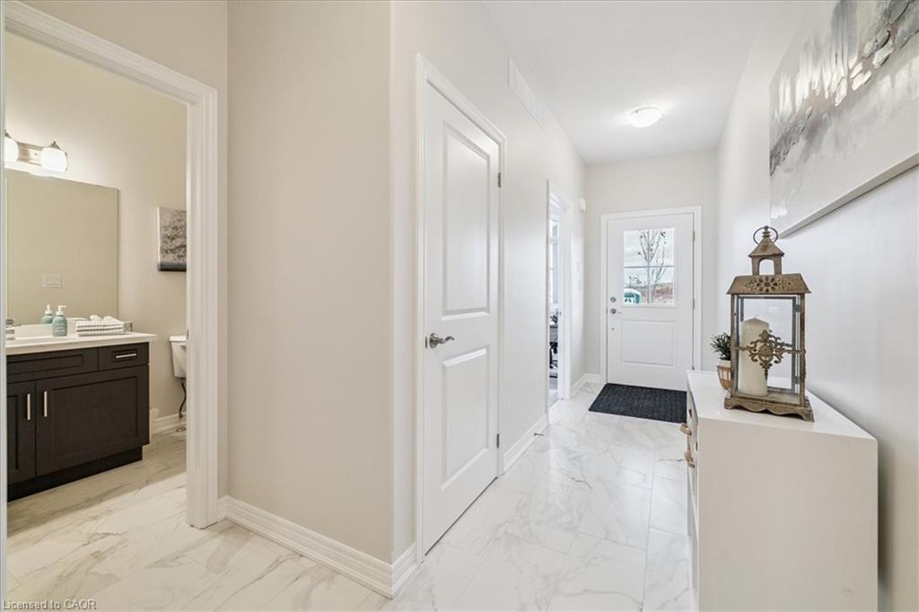 9 Wiley Trail, Welland, ON - Indoor Photo Showing Other Room