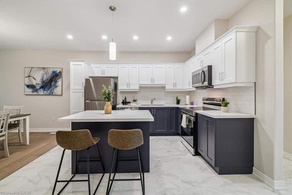 9 Wiley Trail, Welland, ON - Indoor Photo Showing Kitchen