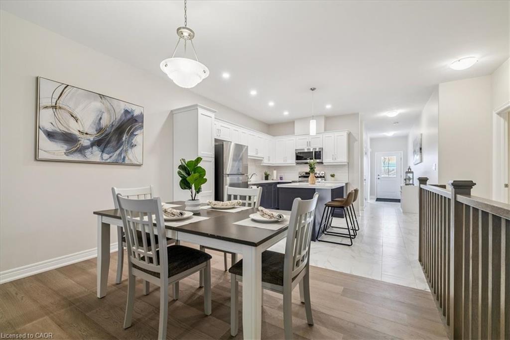 9 Wiley Trail, Welland, ON - Indoor Photo Showing Dining Room