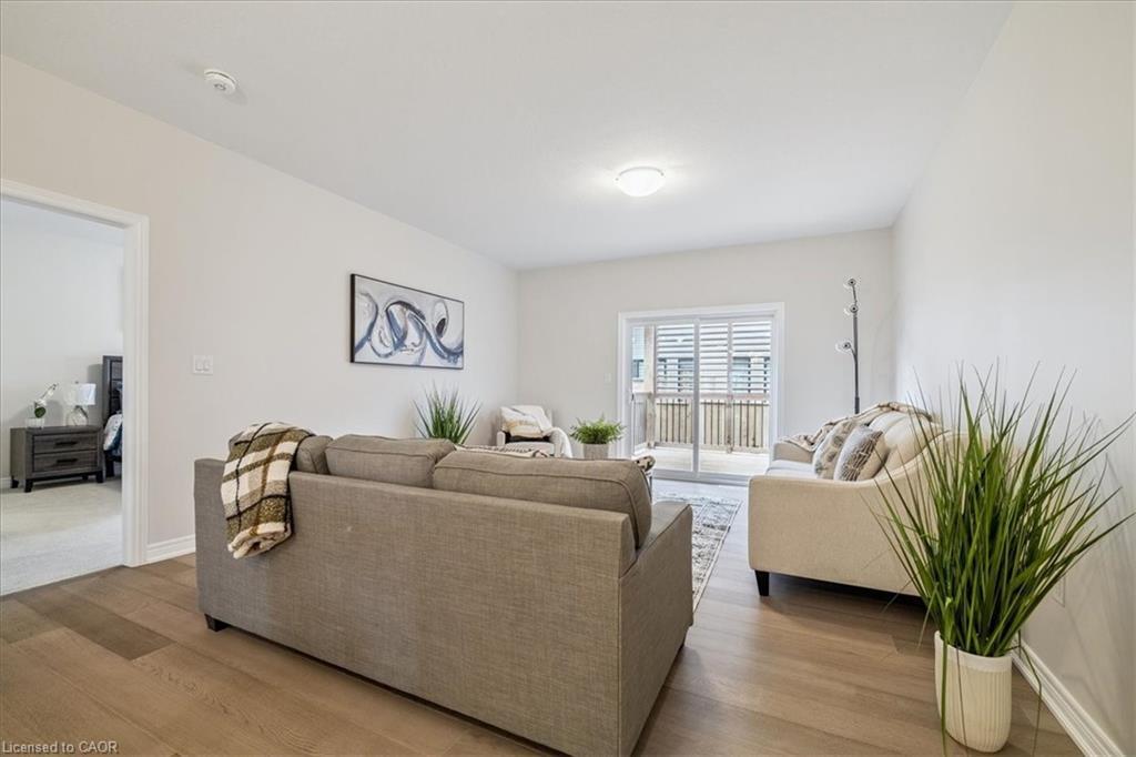 9 Wiley Trail, Welland, ON - Indoor Photo Showing Living Room