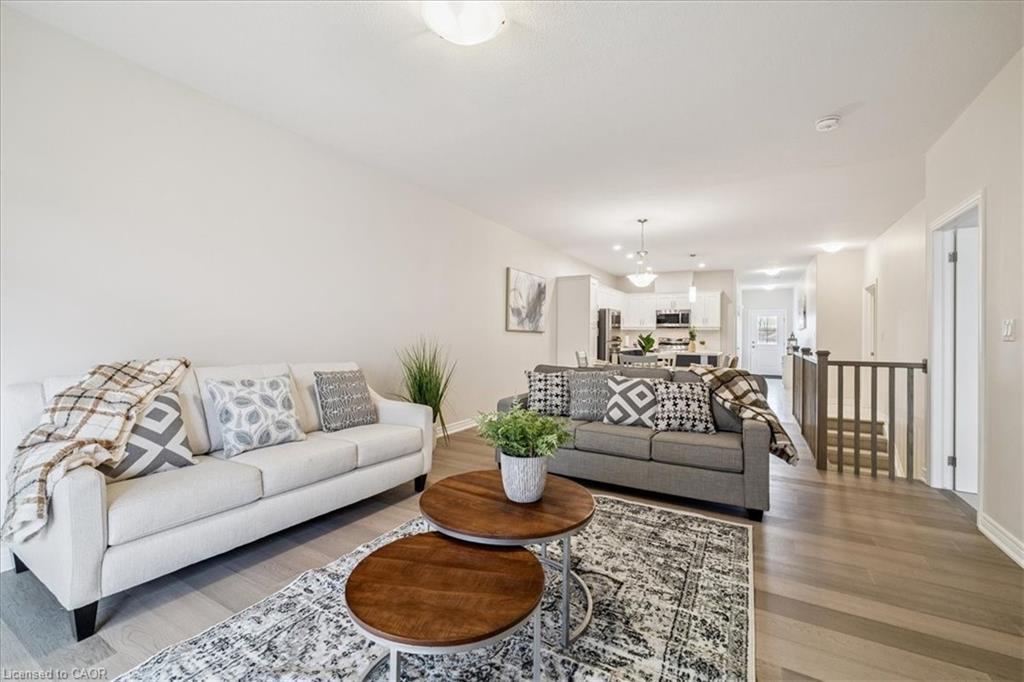 9 Wiley Trail, Welland, ON - Indoor Photo Showing Living Room