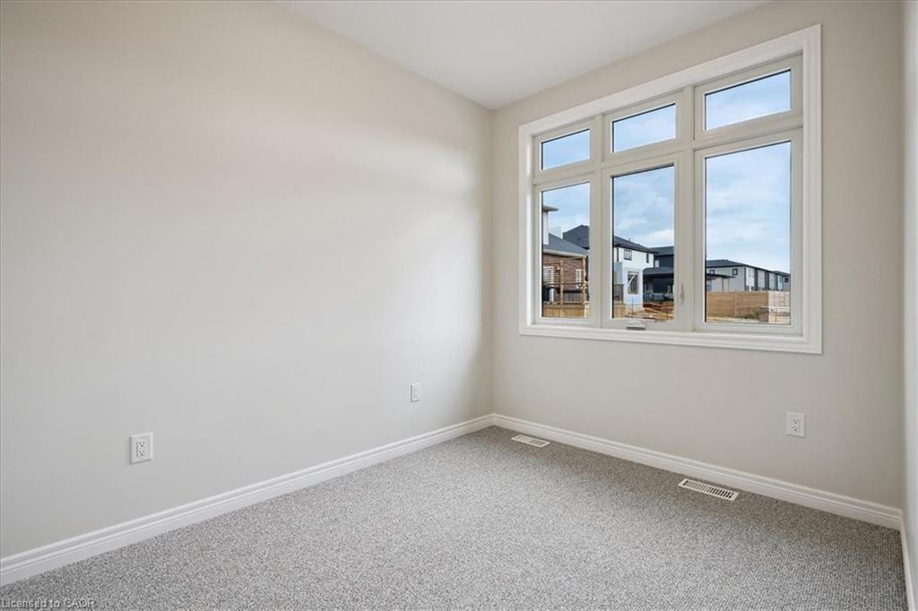 21 Wiley Trail, Welland, ON - Indoor Photo Showing Other Room