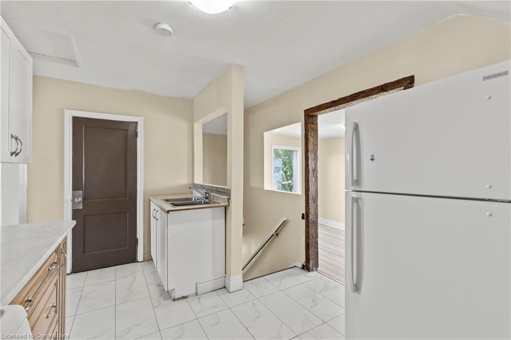 1 West Street N, Thorold, ON - Indoor