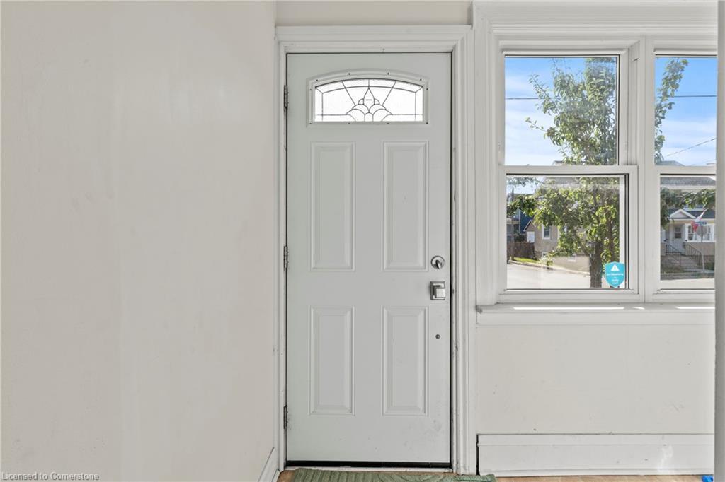 1 West Street N, Thorold, ON - Indoor Photo Showing Other Room