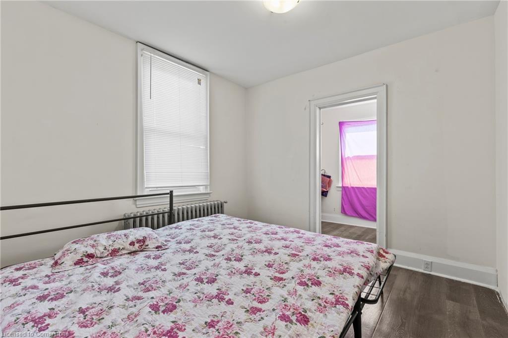 1 West Street N, Thorold, ON - Indoor Photo Showing Bedroom