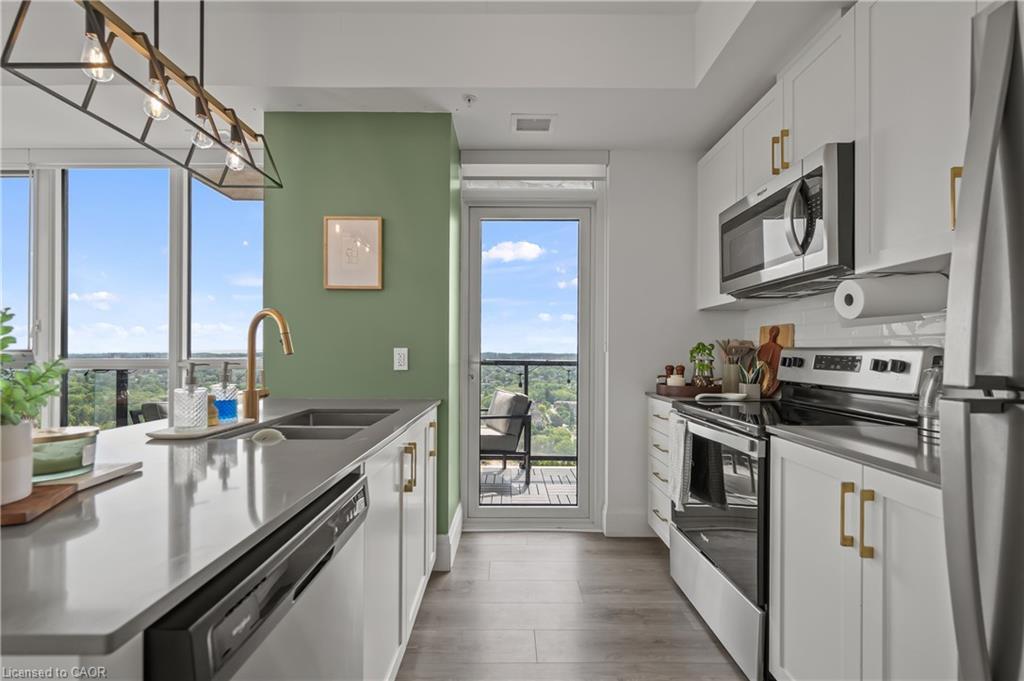 2305-108 Garment Street, Kitchener, ON - Indoor Photo Showing Kitchen With Double Sink With Upgraded Kitchen