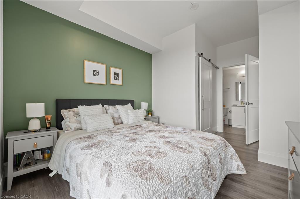 2305-108 Garment Street, Kitchener, ON - Indoor Photo Showing Bedroom