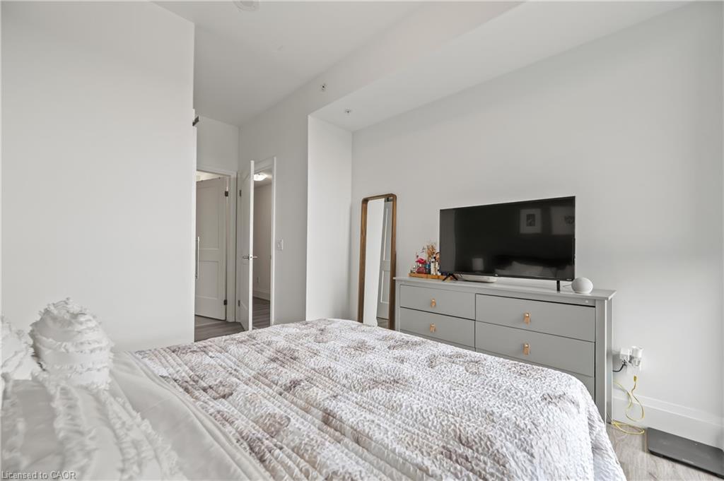 2305-108 Garment Street, Kitchener, ON - Indoor Photo Showing Bedroom
