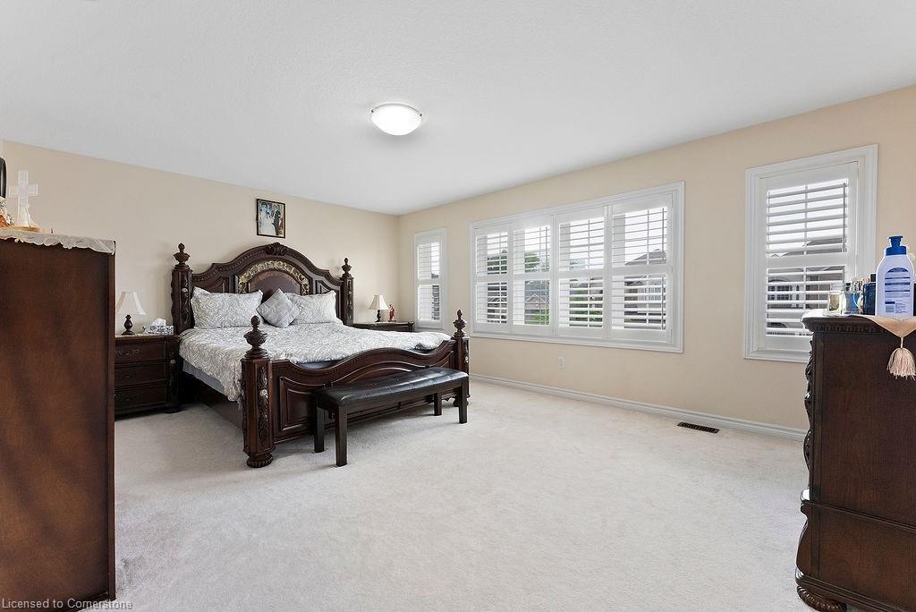 67 Bellroyal Crescent, Stoney Creek, ON - Indoor Photo Showing Bedroom