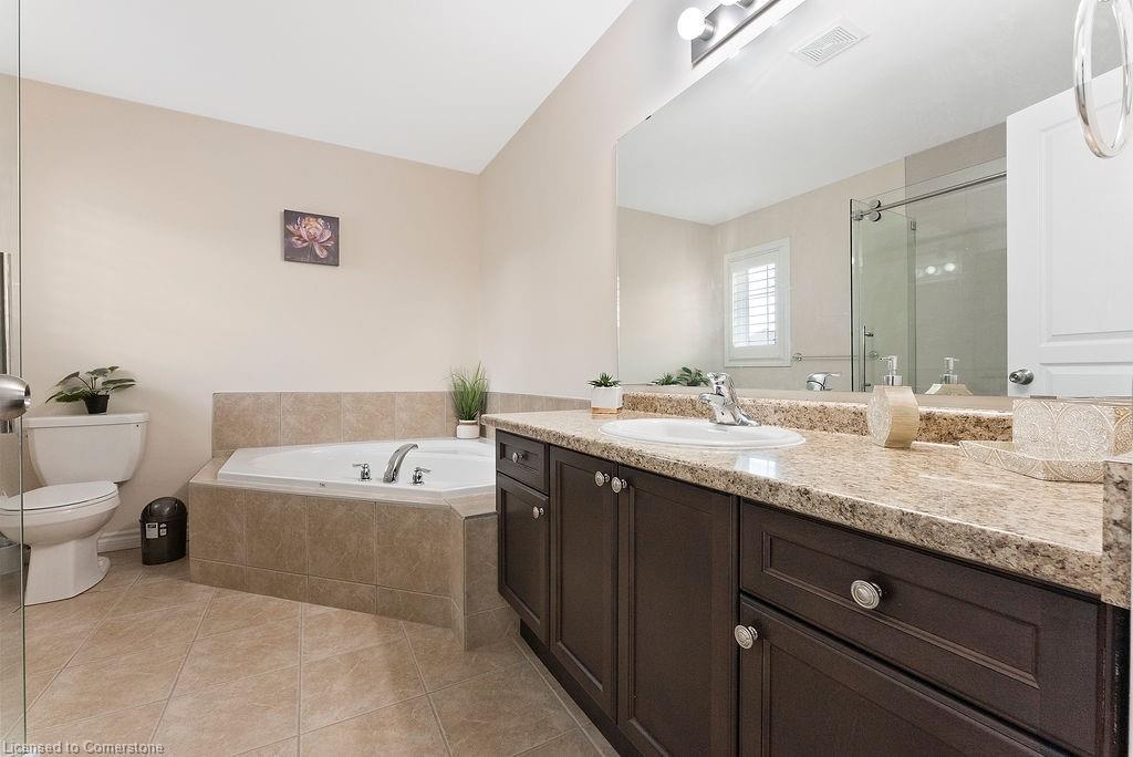 67 Bellroyal Crescent, Stoney Creek, ON - Indoor Photo Showing Bathroom