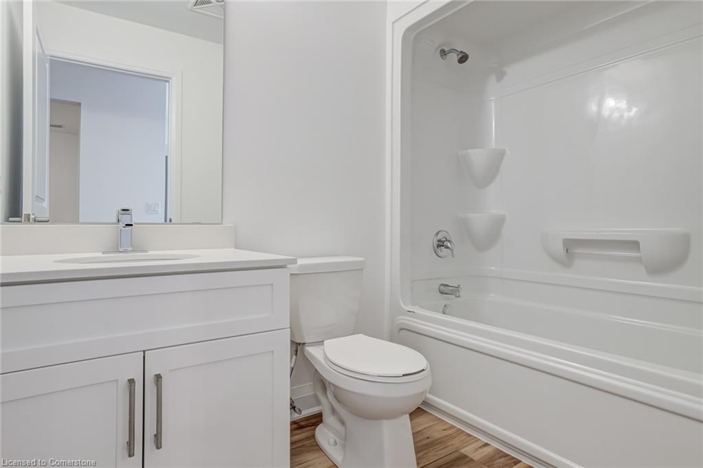 221-1936 Rymal Road E, Hamilton, ON - Indoor Photo Showing Bathroom