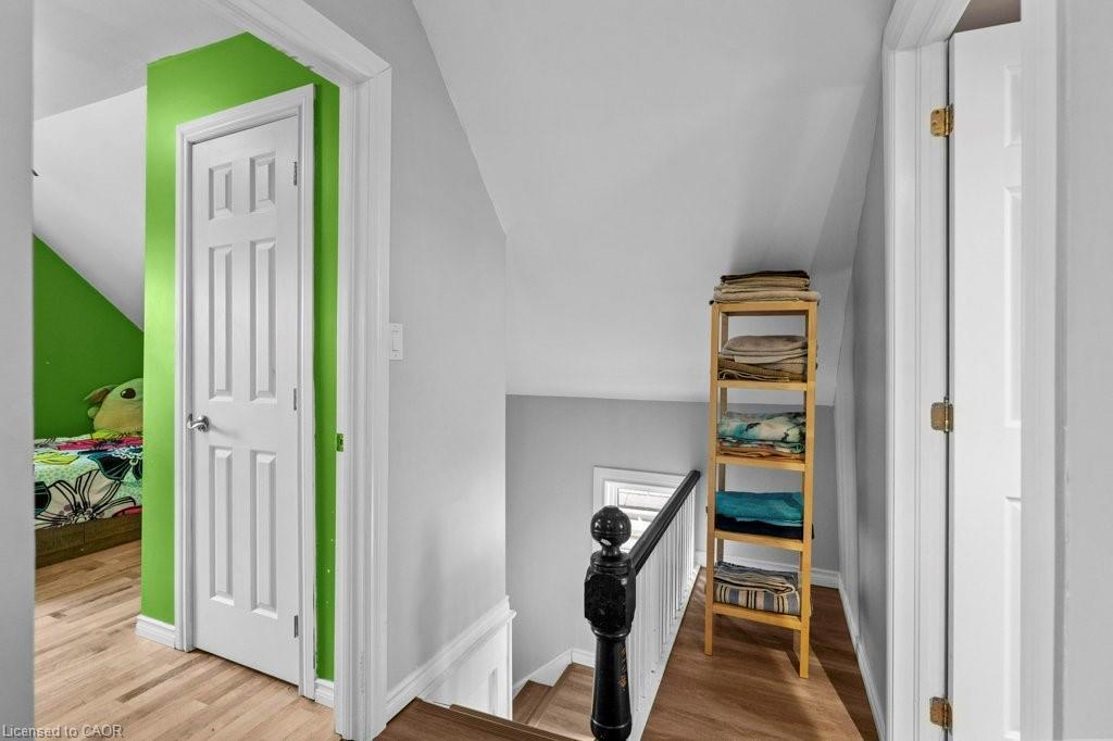 99 Robins Avenue, Hamilton, ON - Indoor