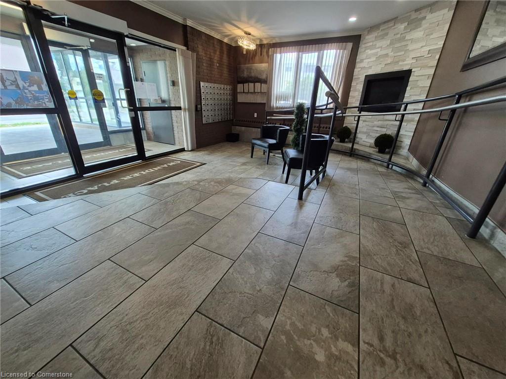 706-279 Chandler Drive, Kitchener, ON - Indoor