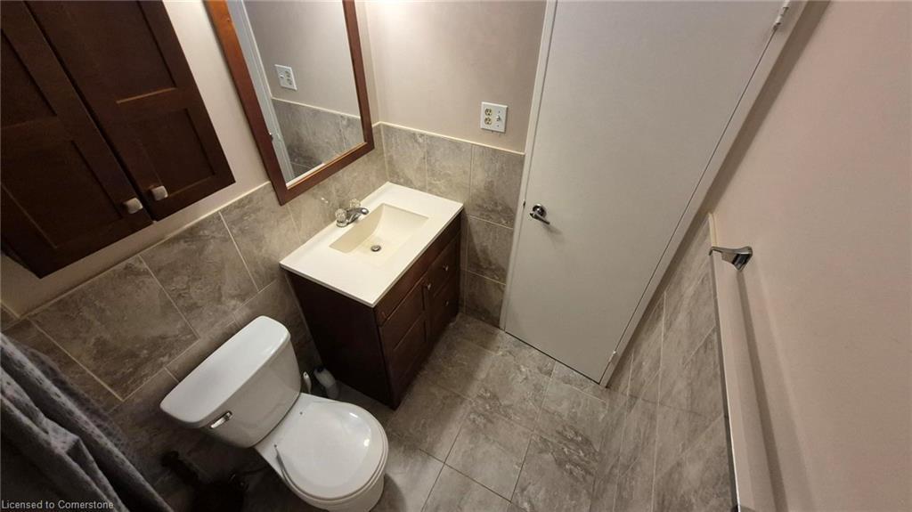 706-279 Chandler Drive, Kitchener, ON - Indoor Photo Showing Bathroom