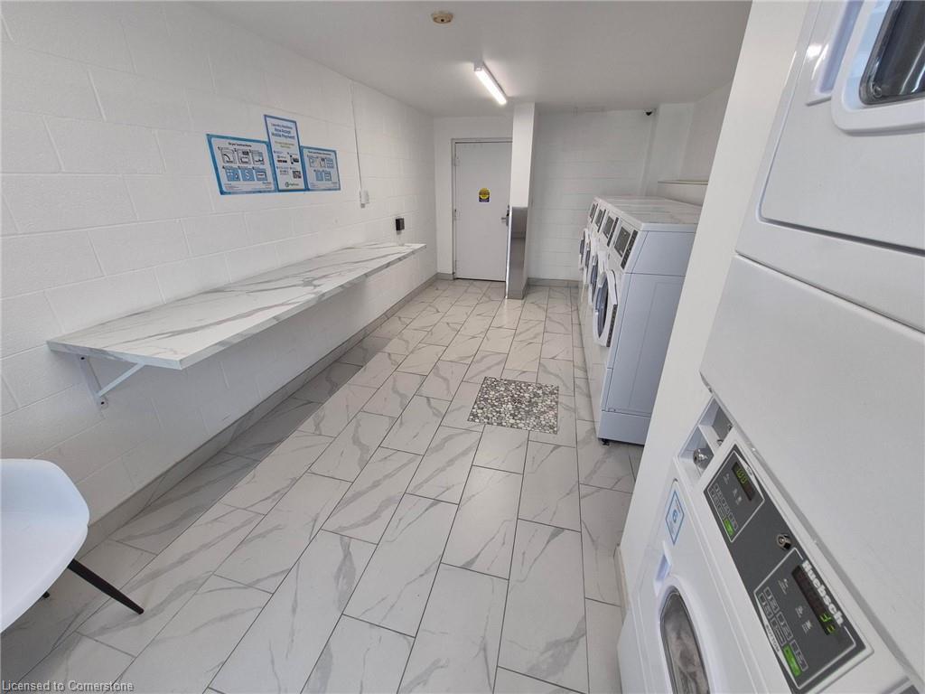 706-279 Chandler Drive, Kitchener, ON - Indoor Photo Showing Laundry Room