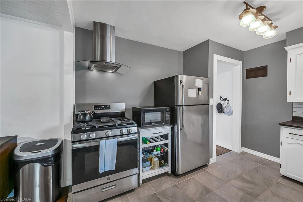 4 Clifford Street, Port Dover, ON - Indoor Photo Showing Kitchen