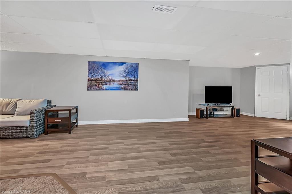 4 Clifford Street, Port Dover, ON - Indoor