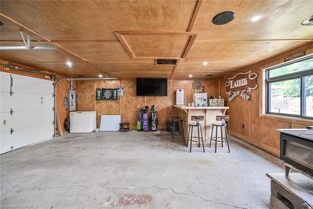 4 Clifford Street, Port Dover, ON - Indoor Photo Showing Garage