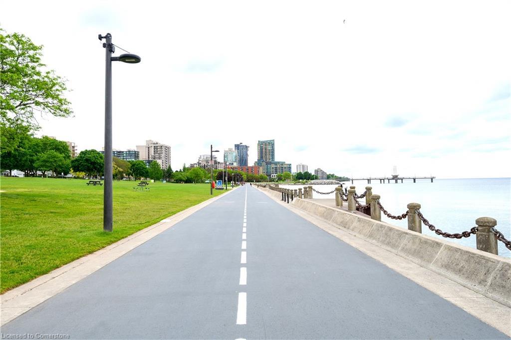 24-1347 Lakeshore Road, Burlington, ON - Outdoor With View