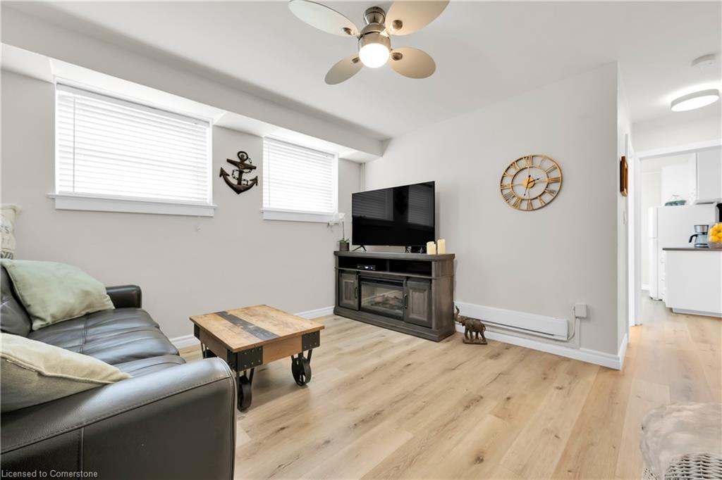 24-1347 Lakeshore Road, Burlington, ON - Indoor