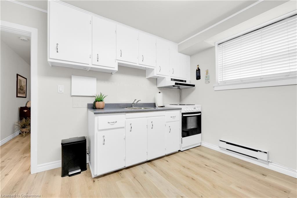 24-1347 Lakeshore Road, Burlington, ON - Indoor Photo Showing Kitchen