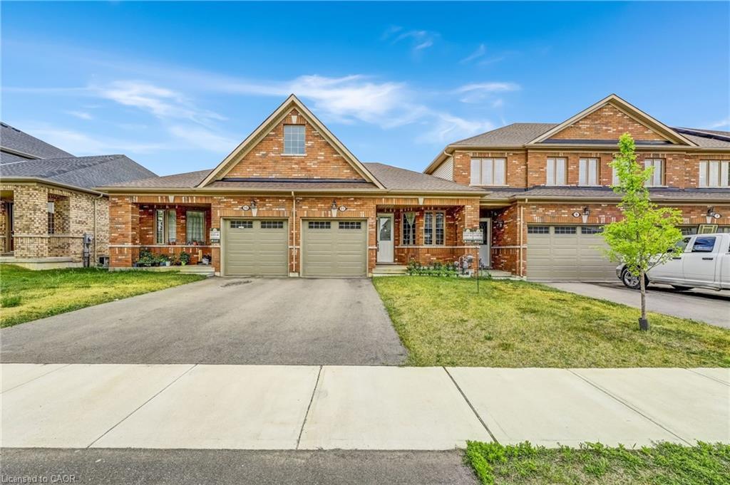 11 Harwood Street, Tillsonburg, ON - Outdoor With Facade