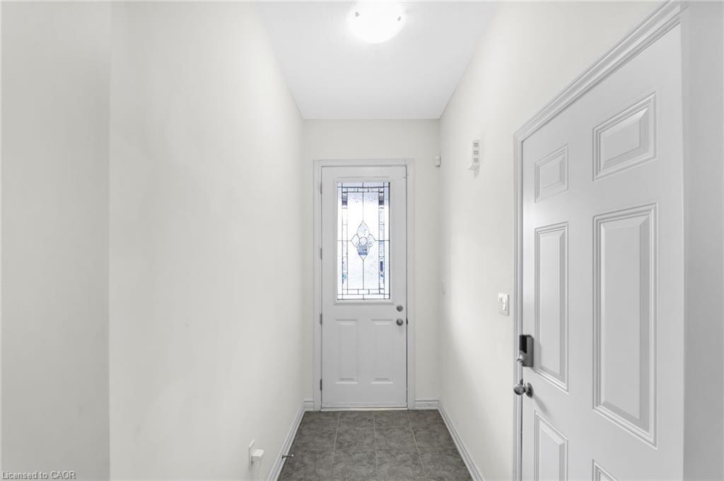 11 Harwood Street, Tillsonburg, ON - Indoor Photo Showing Other Room