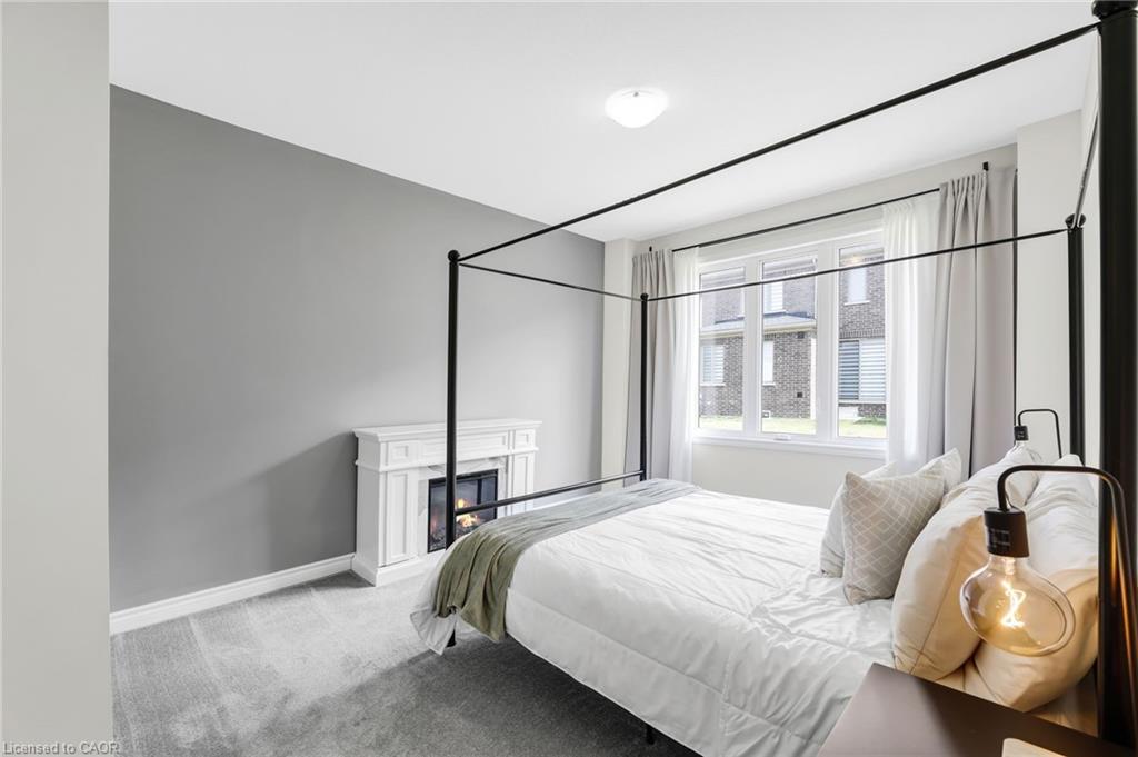 11 Harwood Street, Tillsonburg, ON - Indoor Photo Showing Bedroom