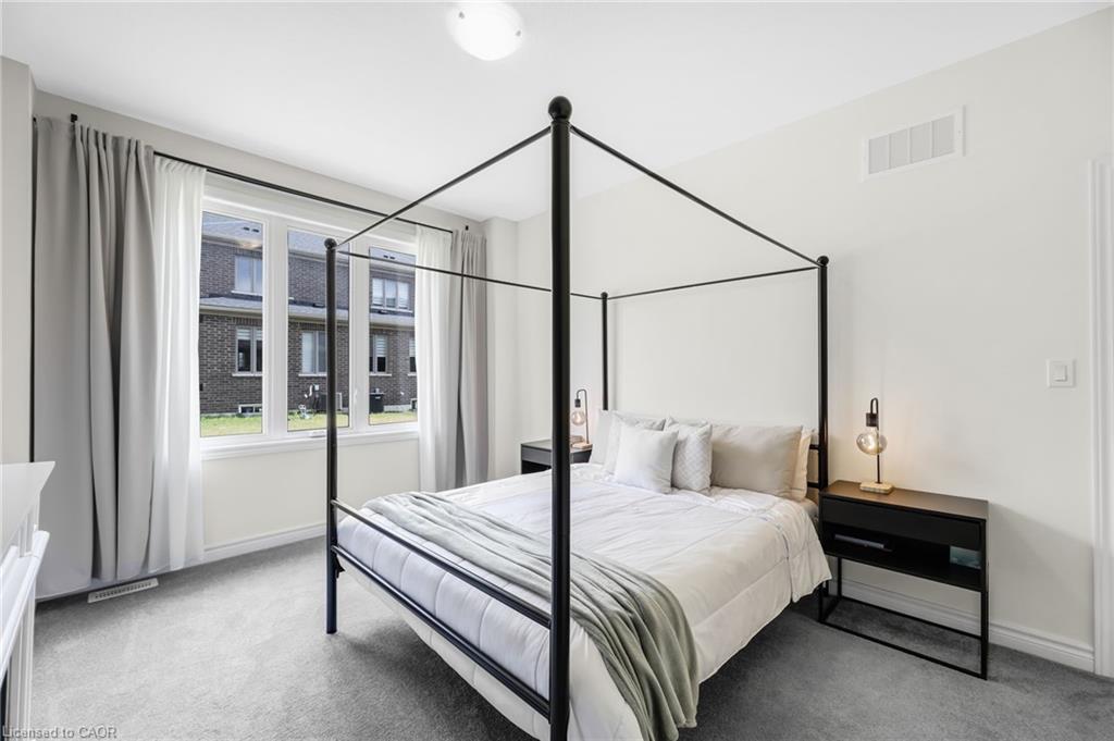 11 Harwood Street, Tillsonburg, ON - Indoor Photo Showing Bedroom