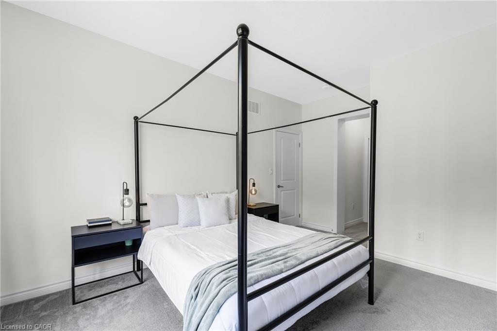 11 Harwood Street, Tillsonburg, ON - Indoor Photo Showing Bedroom