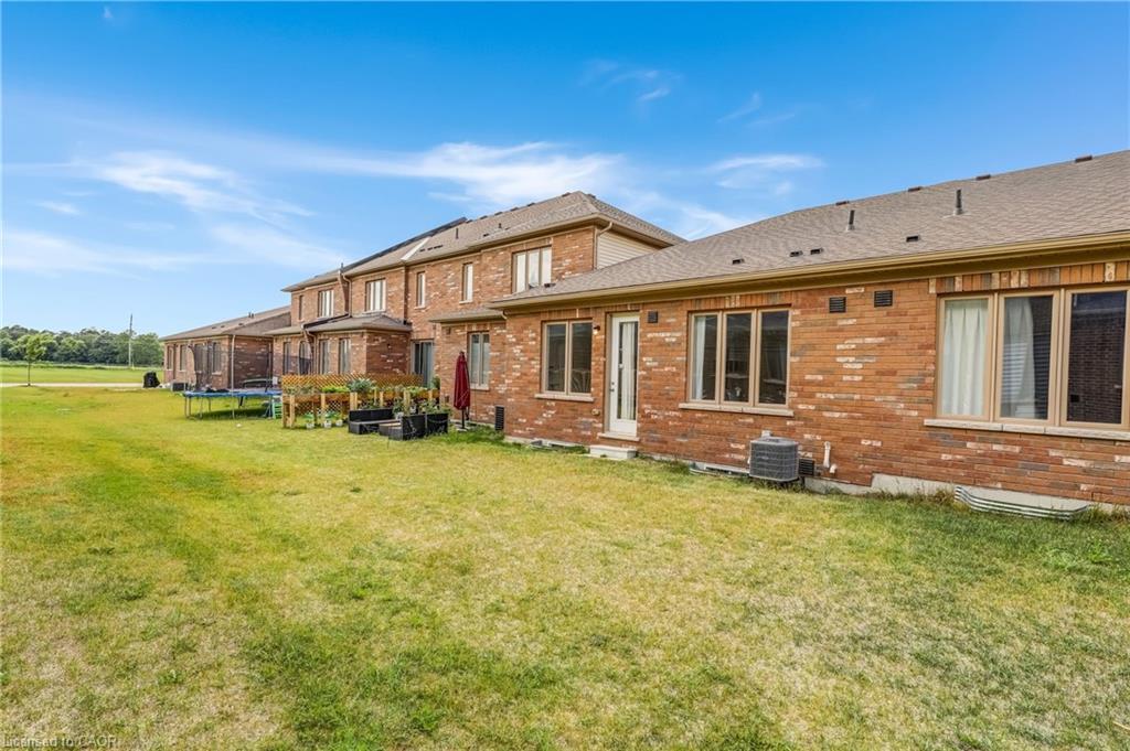 11 Harwood Street, Tillsonburg, ON - Outdoor