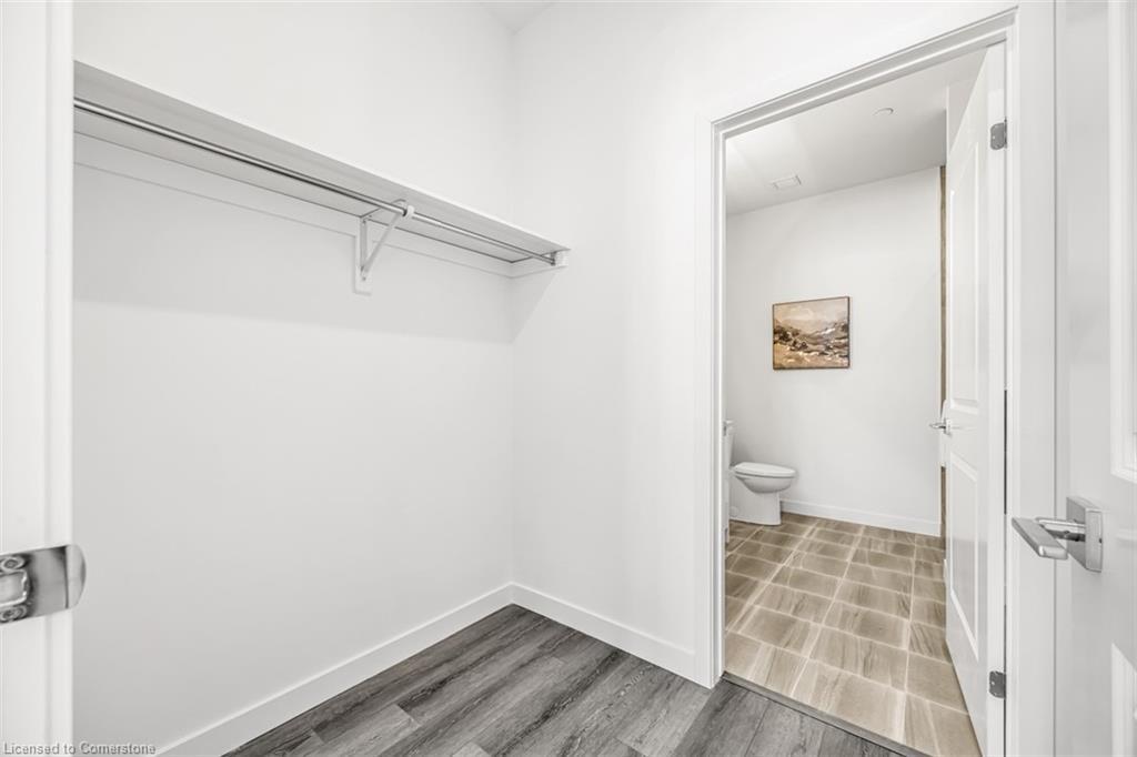 407-7549A Kalar Road, Niagara Falls, ON - Indoor With Storage