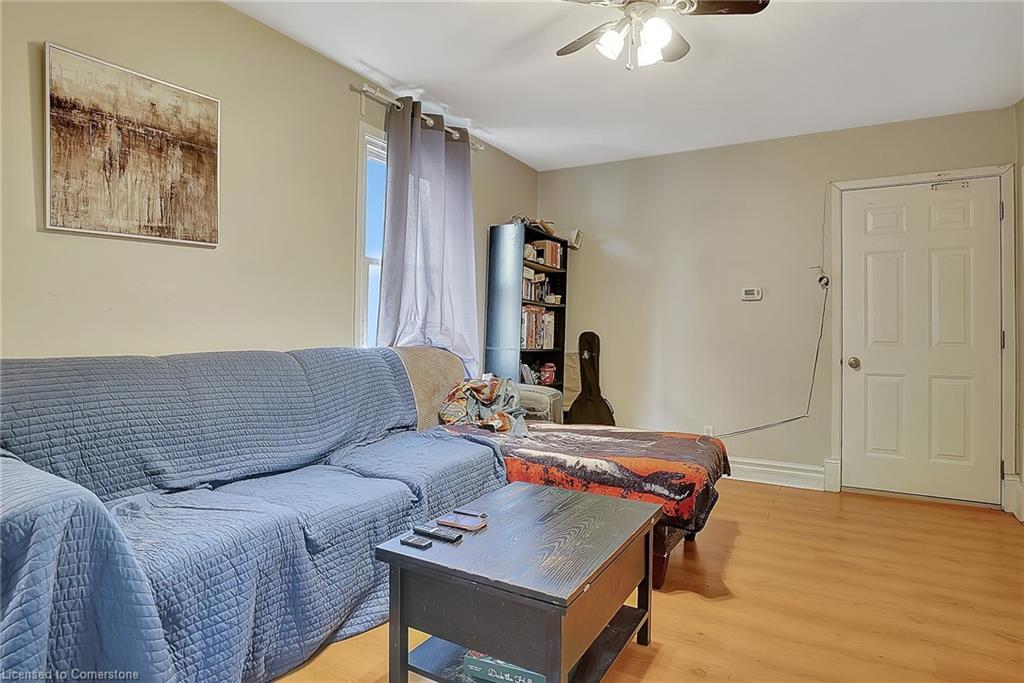 211 Dolph Street N, Cambridge, ON - Indoor